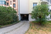 Einfahrt Tiefgarage - SONNIGE AUSSICHTEN // Lichtdurchflutete Maisonette-Wohnung mit Stil // ab sofort bezugsfrei